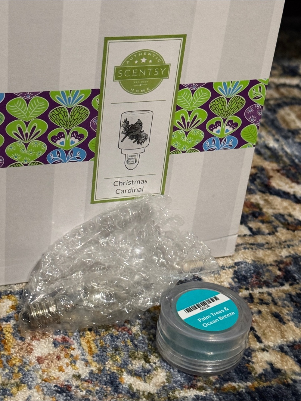 Sale NWT Set of 4 BUNDLE Scentsy Mini Plugin wax fragrance various warmers LOT - Picture 8 of 8